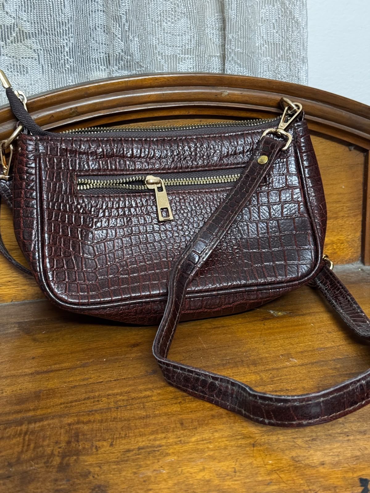 Sreeleathers dark chocolate color medium size bag. Made in India